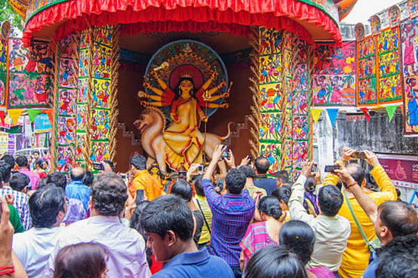 Durga Puja Pandal Hopping Tricks You Need To Know durga-puja-pandal-hopping-tricks-you-need-to-know