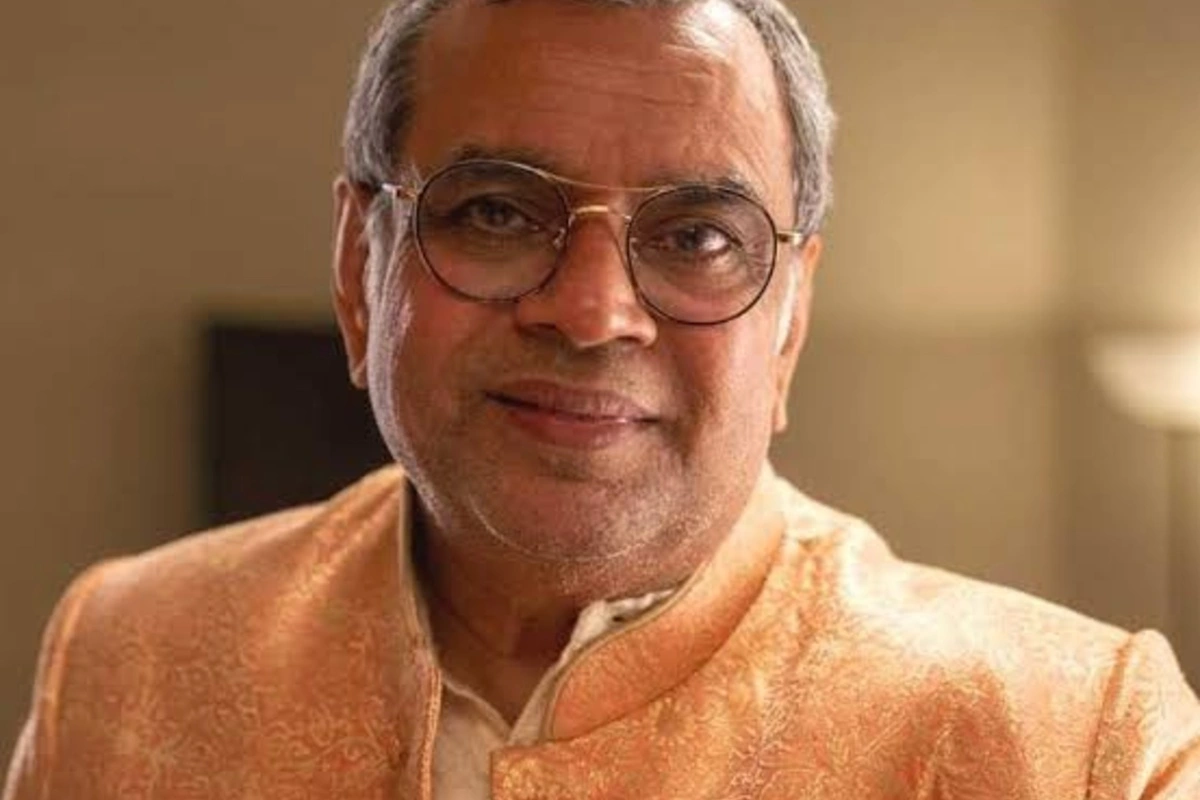 bollywood-actor-paresh-rawal-drank-his-own-urine-to-heal-knee-injury